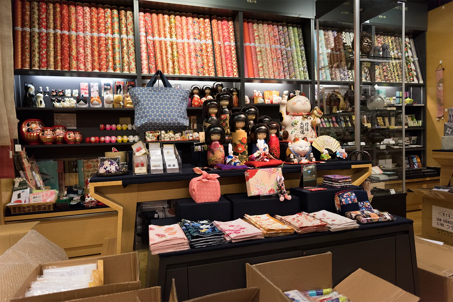 ROCK MAMA NYC LIFESTYLE BLOG - JAPANESE BOOK STORE IN NYC