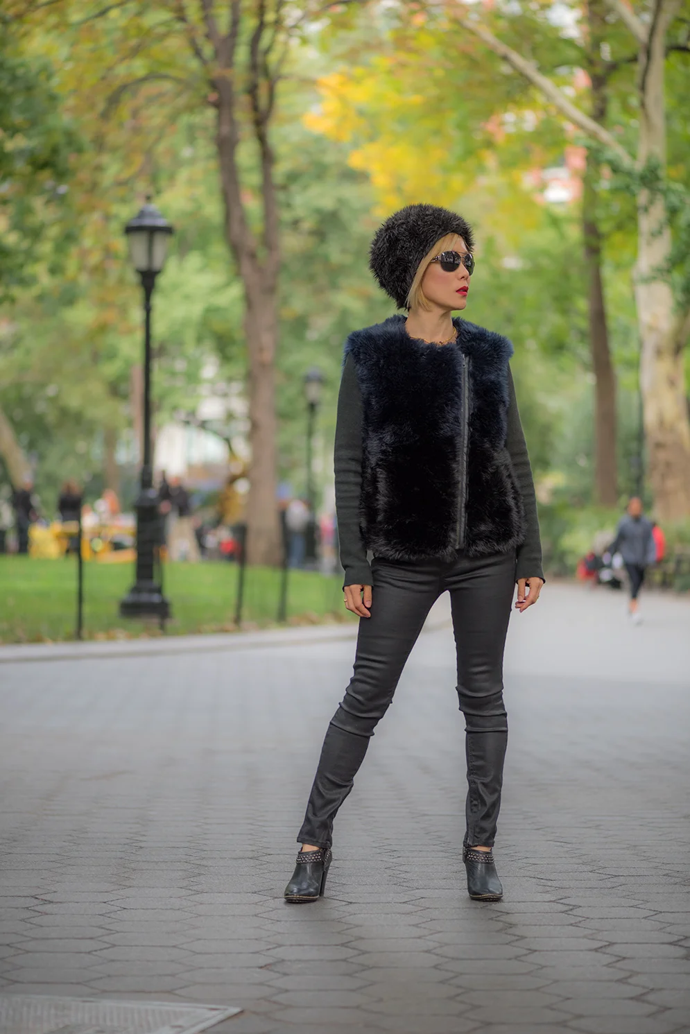 ROCK MAMA NYC LIFESTYLE BLOG - ALL BLACK IS PEACEFUL