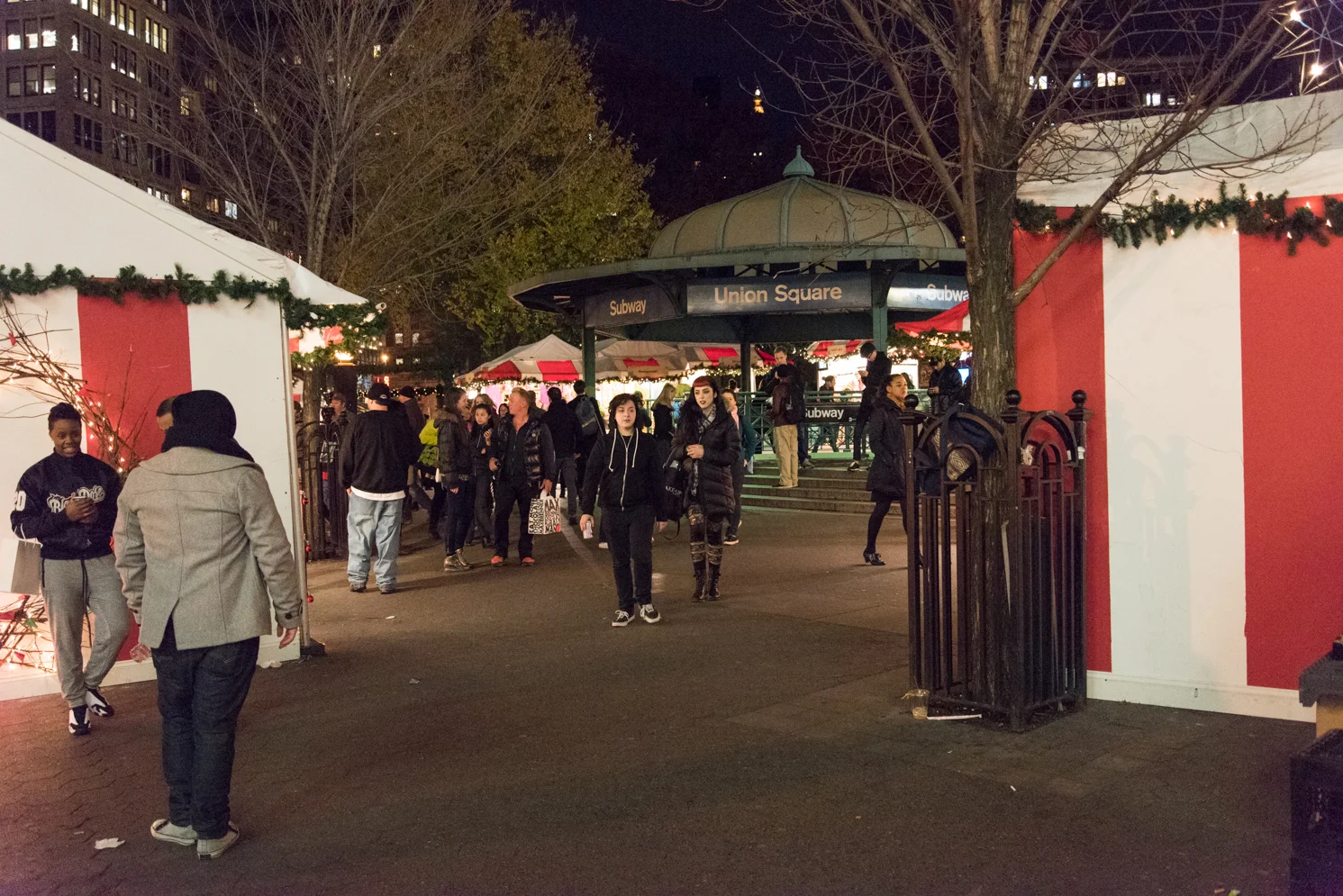 ROCK MAMA NYC LIFESTYLE BLOG - UNION SQUARE HOLIDAY MARKET