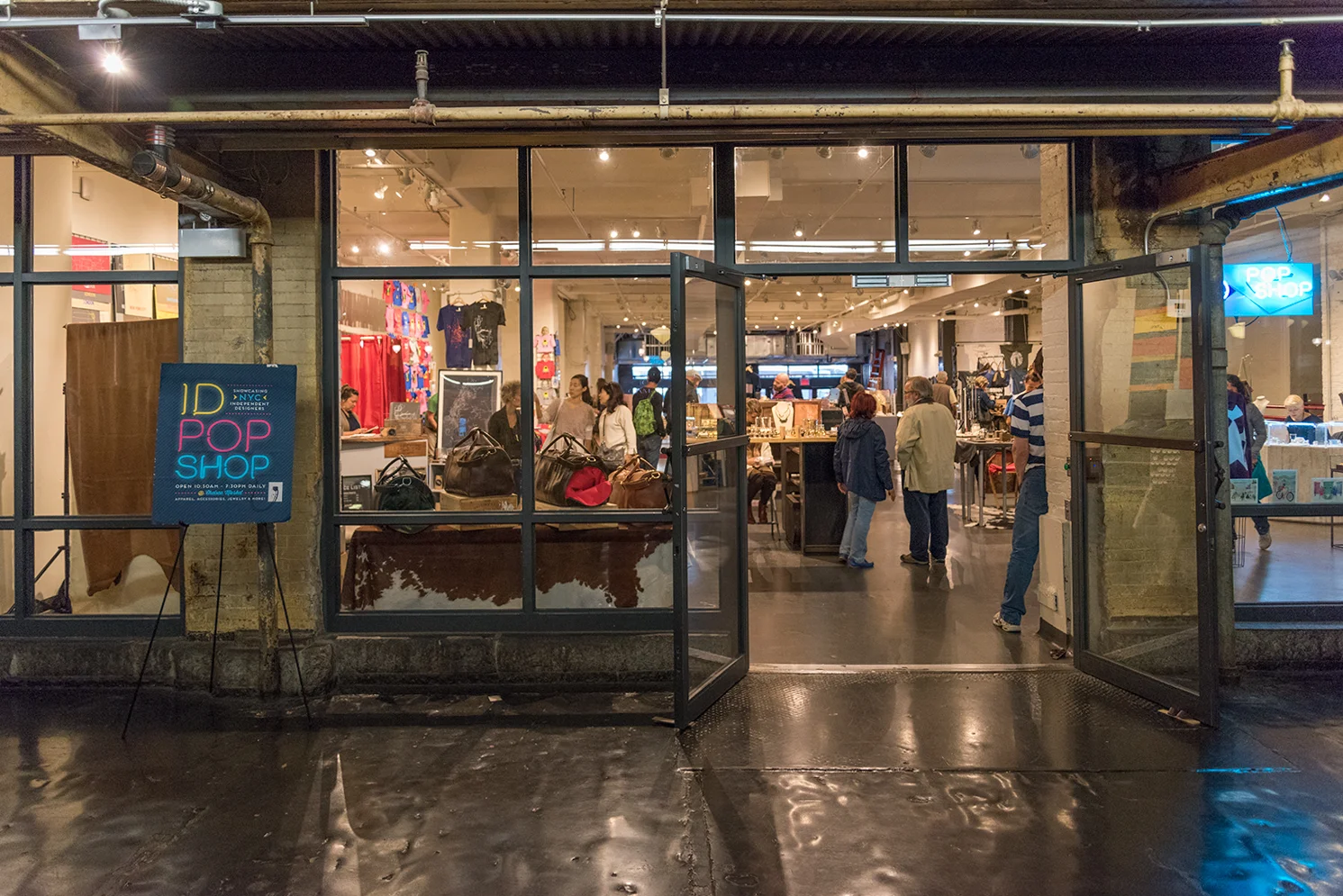 ROCK MAMA NYC LIFESTYLE BLOG - CHELSEA MARKET