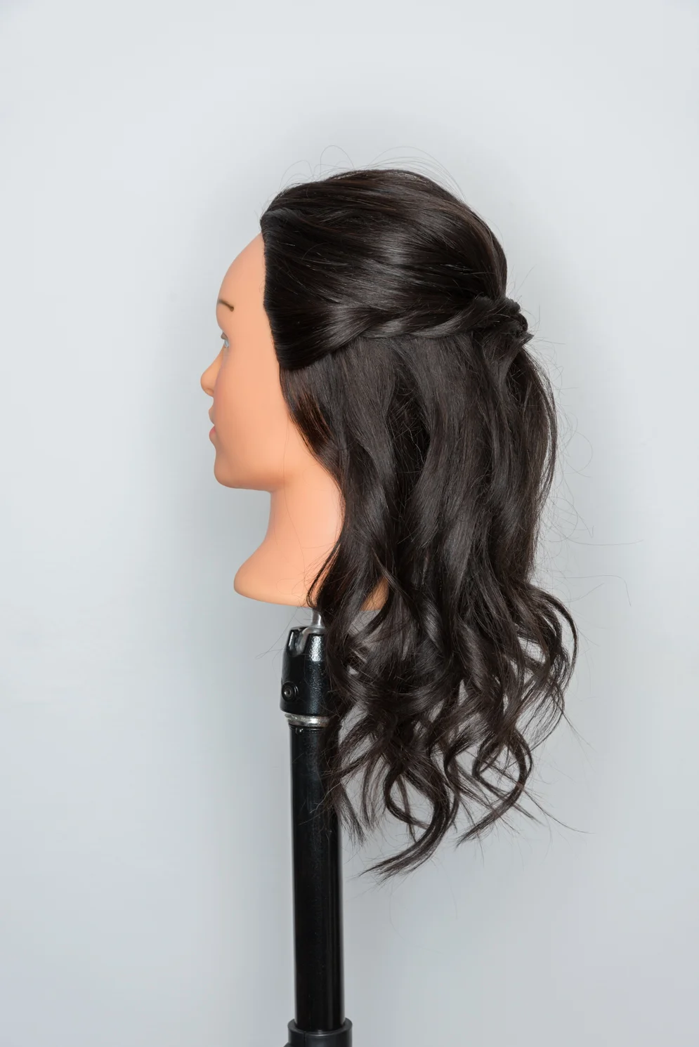ROCK MAMA NYC LIFESTYLE BLOG - HAIR STYLES - HOW TO MAKE SUPER EASY HALF HAIR UP