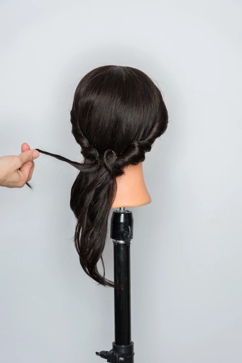 ROCK MAMA NYC LIFESTYLE BLOG - HOW TO MAKE SUPER EASY SIDE PONY TAIL
