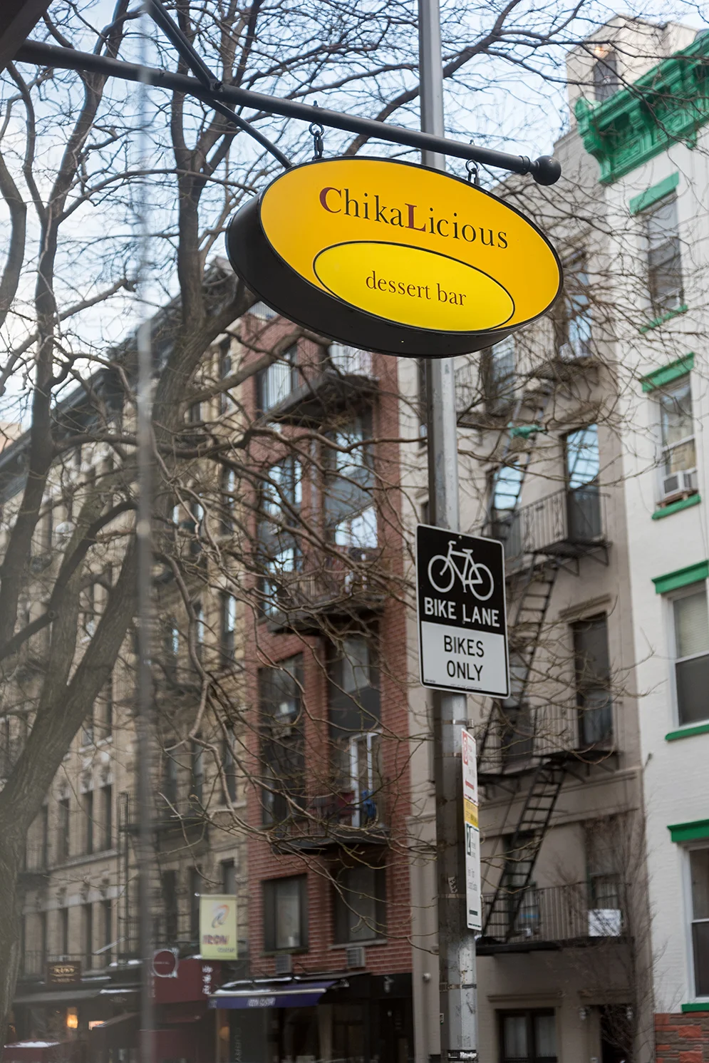 ROCK MAMA NYC LIFESTYLE BLOG - DESSERT BAR CHILALICIOUS