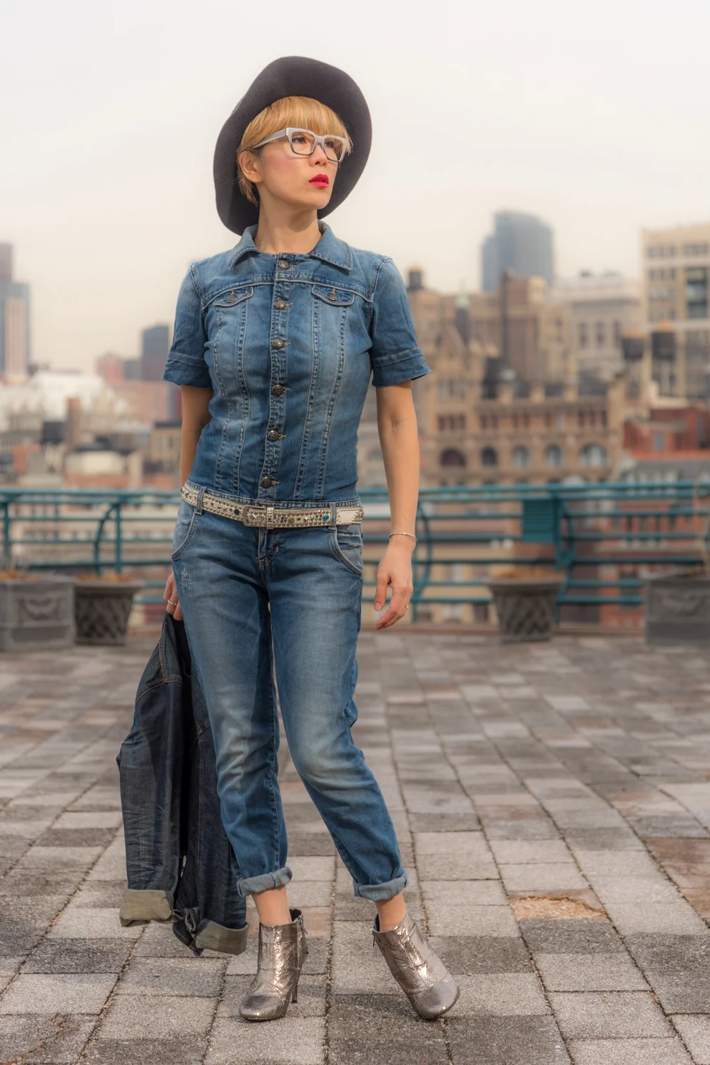 ROCK MAMA NYC LIFESTYLE BLOG - HOW TO WE AR DENIM ON DENIM
