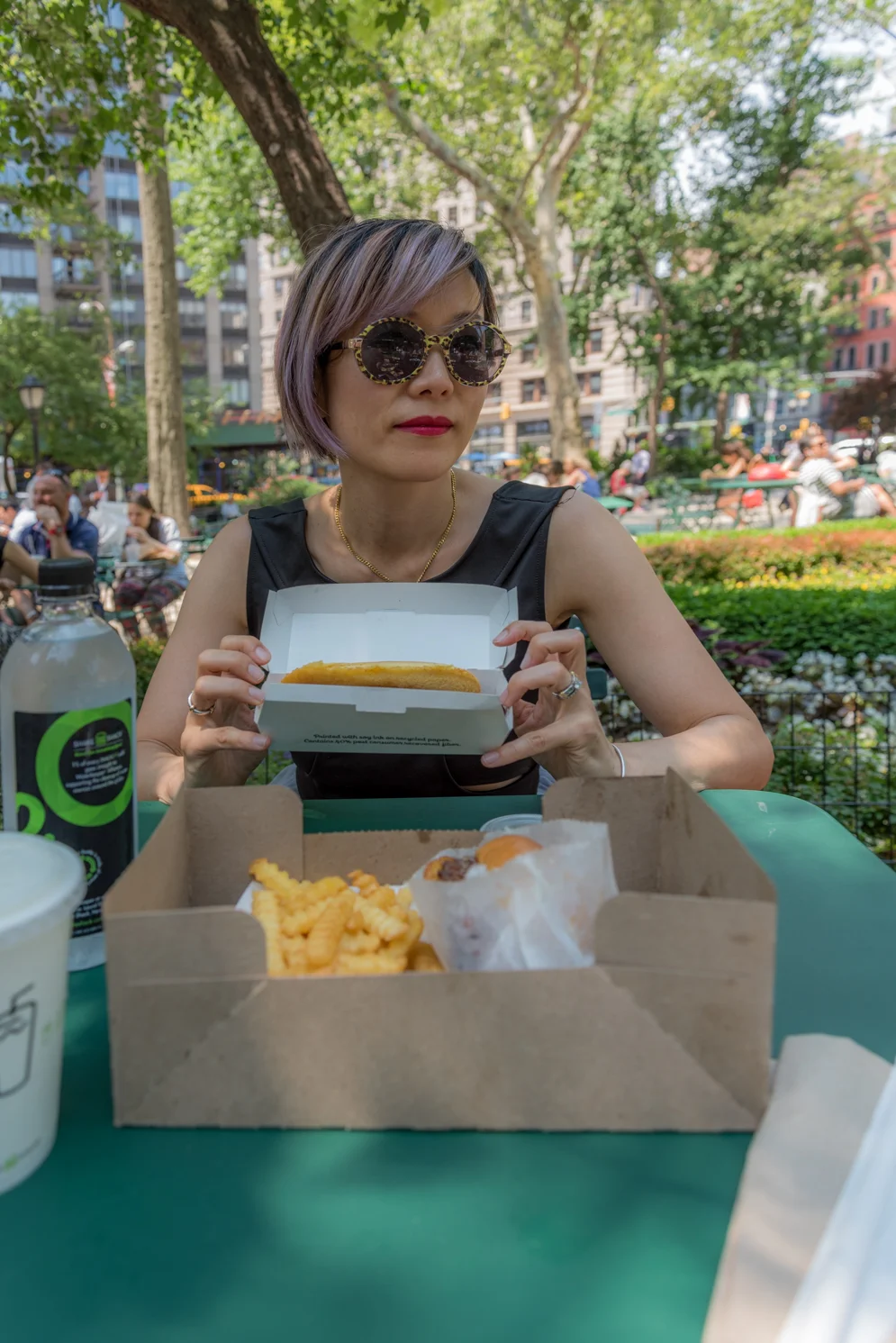 ROCK MAMA NYC LIFESTYLE BLOG - THE SHAKE SHACK AT MADISON SQUARE PARK