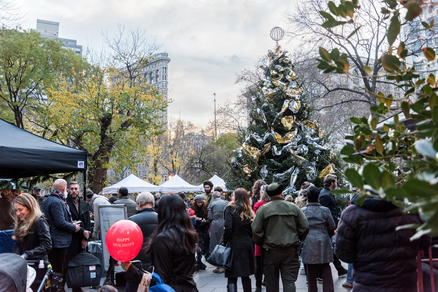 ROCK MAMA NYC LIFESTYLE BLOG - MADISON SQUARE PARK CHRISTMAS TREE LIGHTING