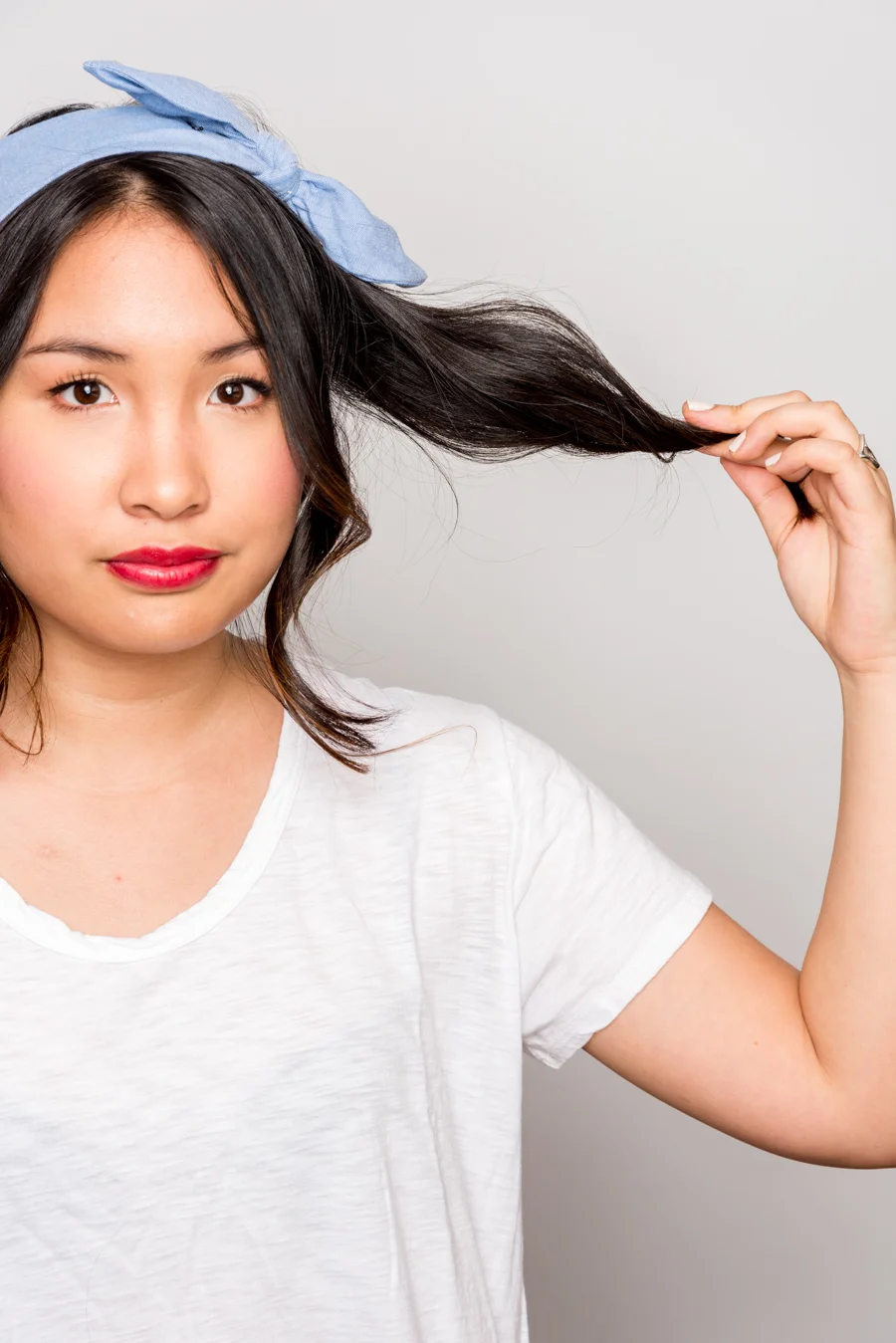 How To Do An Easy Headband Updo　夏にオススメのヘッドバンドを使った簡単ヘアアレンジ 