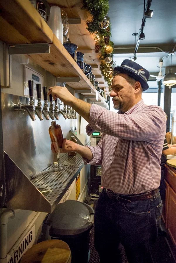 Gourmet Beer & Cheese Shop In NYC - Malt and Mold　チーズとビールのお店