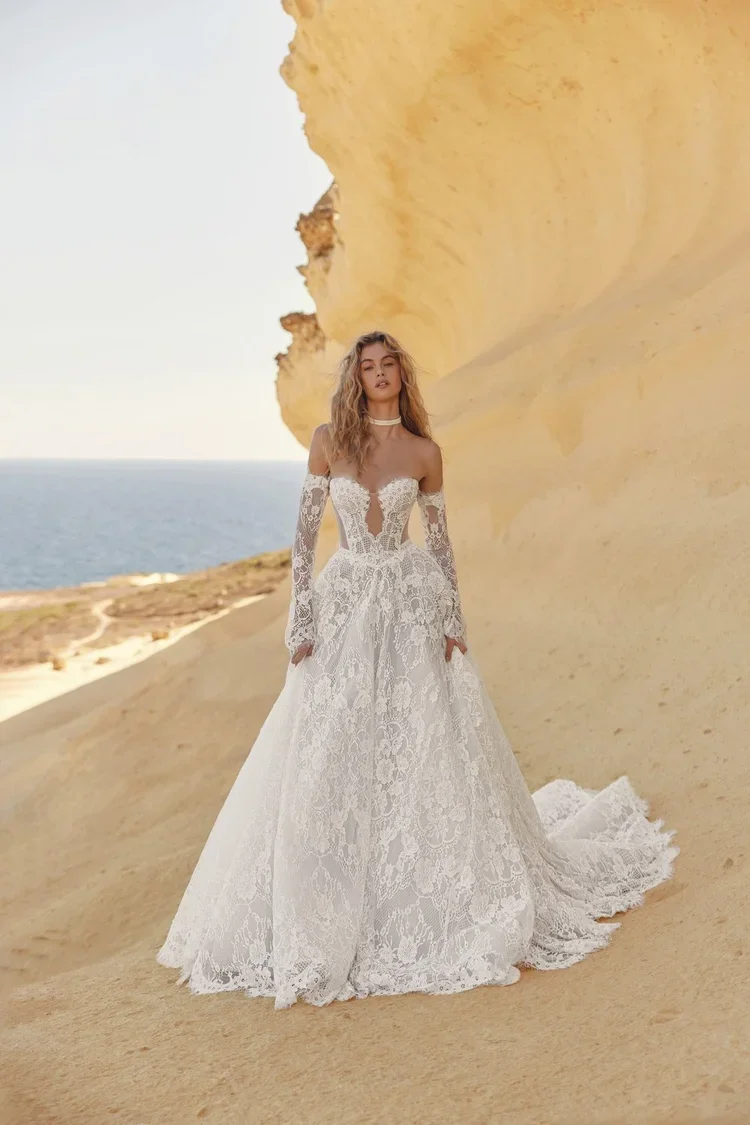 How Long Before My Wedding Should I Buy My Dress?