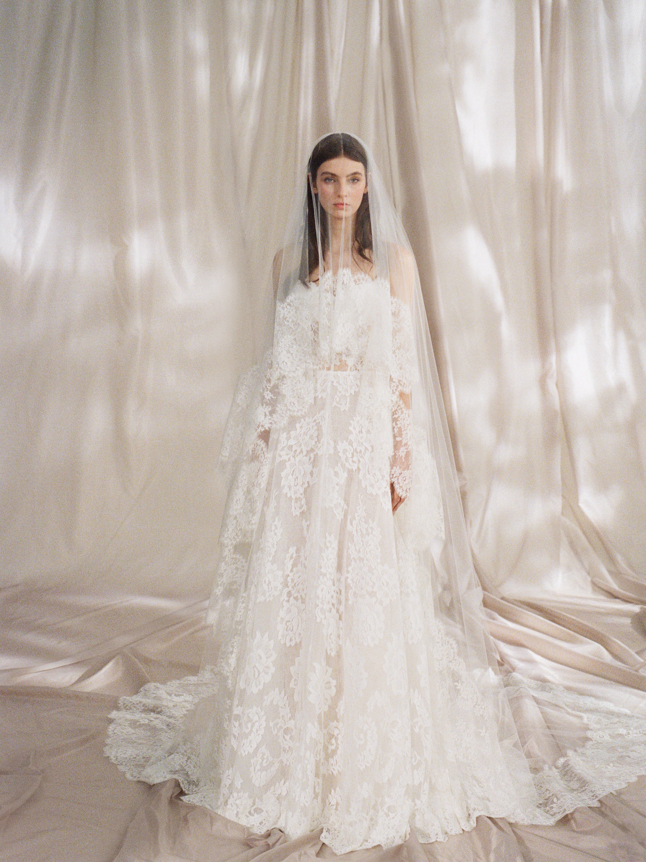 BRIDE SS27 FILM FINAL_B0089BSS27_PRIMROSE_V0003BSS27_VEIL WITH LACE TRIM_2.jpg