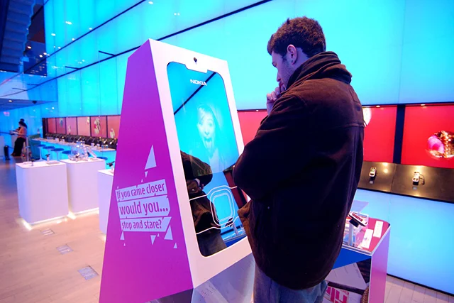 nikolaicornell_nokia_supernovaretailinstallation_thumbnail.jpg