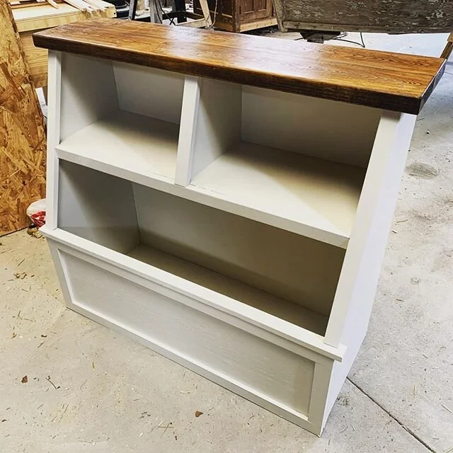I made a toy box with a book shelf from scraps I had around the shop. I will be making a few more to sell soon, after receiving many requests to purchase it. #woodworking #woodshop #toybox #toystorage