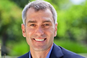 HP's Veghte is heading for the door...
