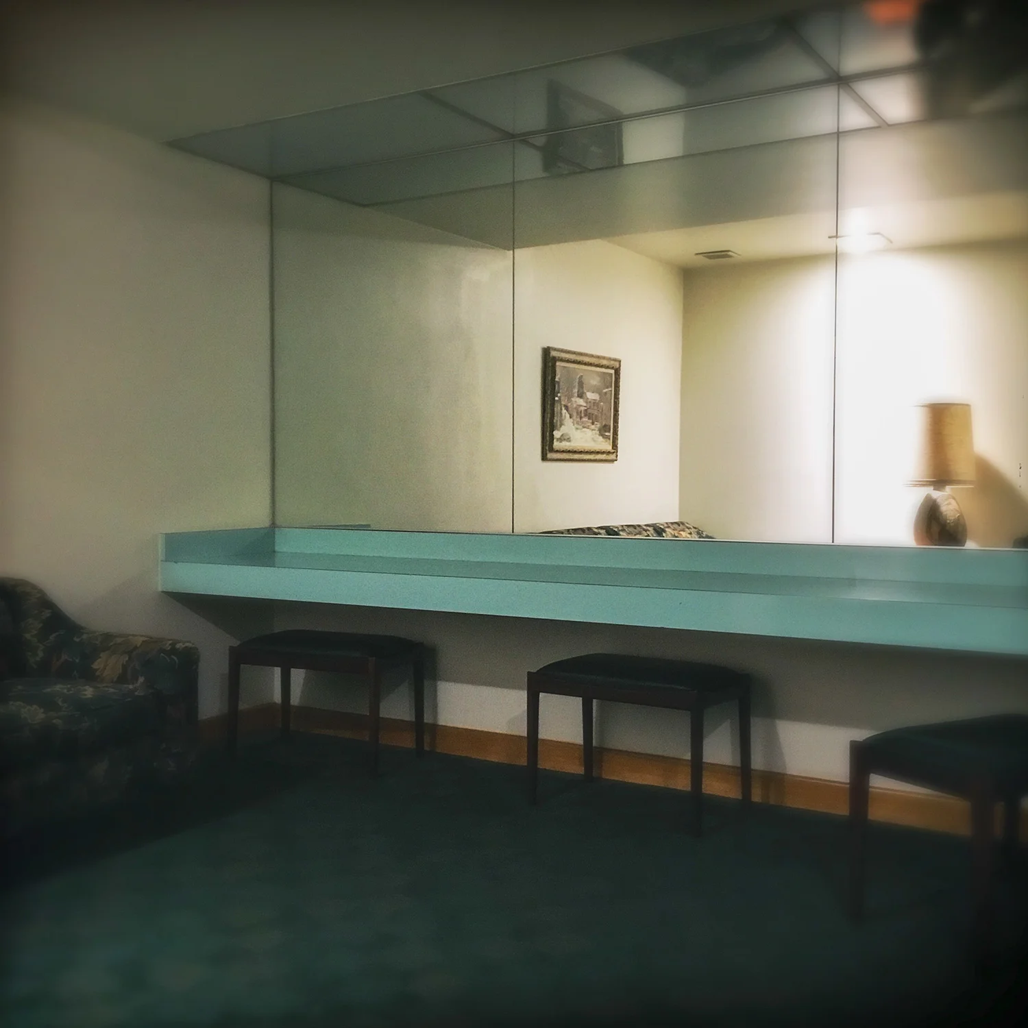 Ladies Lounge II