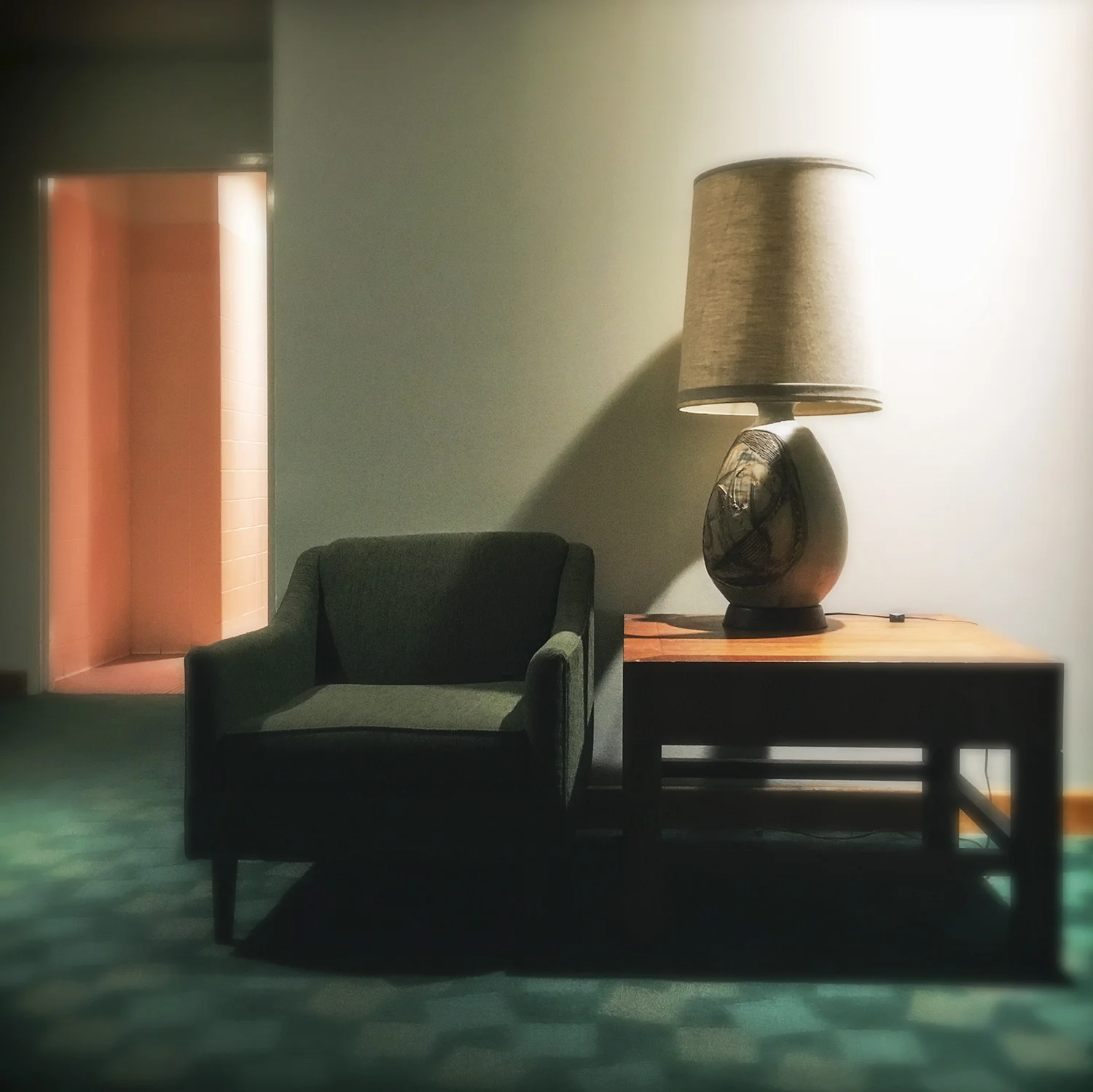 Ladies Lounge IV