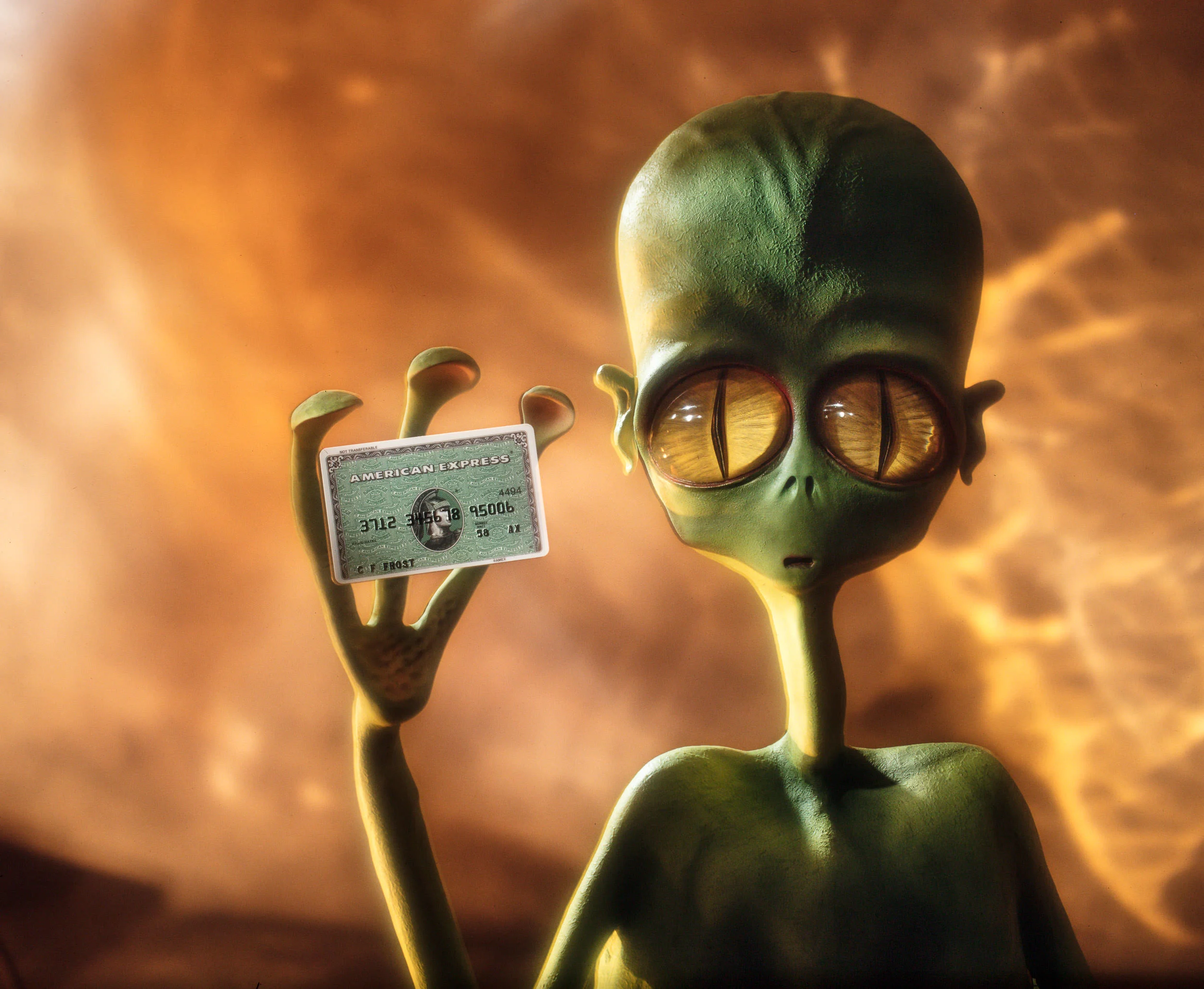 CHIAT/DAY AMERICAN EXPRESS ALIEN — DETAIL