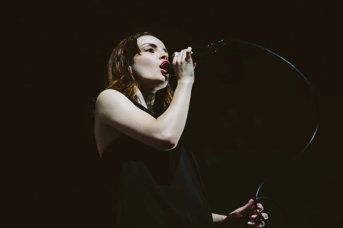 CHVRCHES_160603_025.jpg