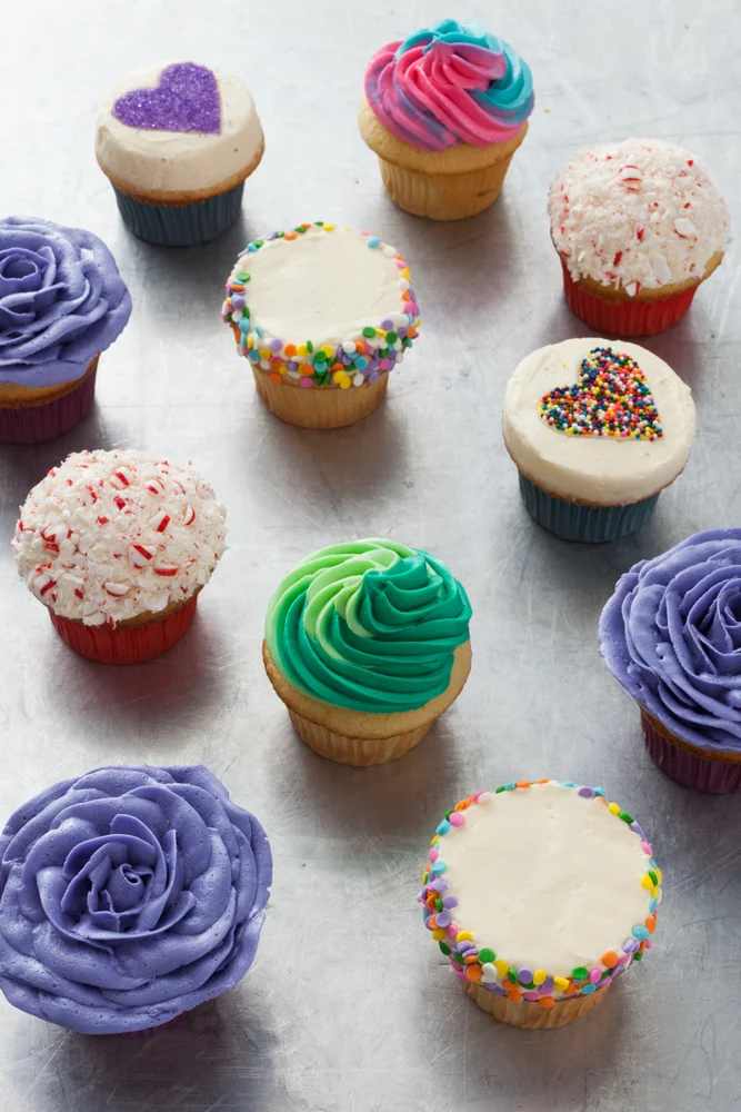 CupcakeDecorating_Opener_9482.jpg