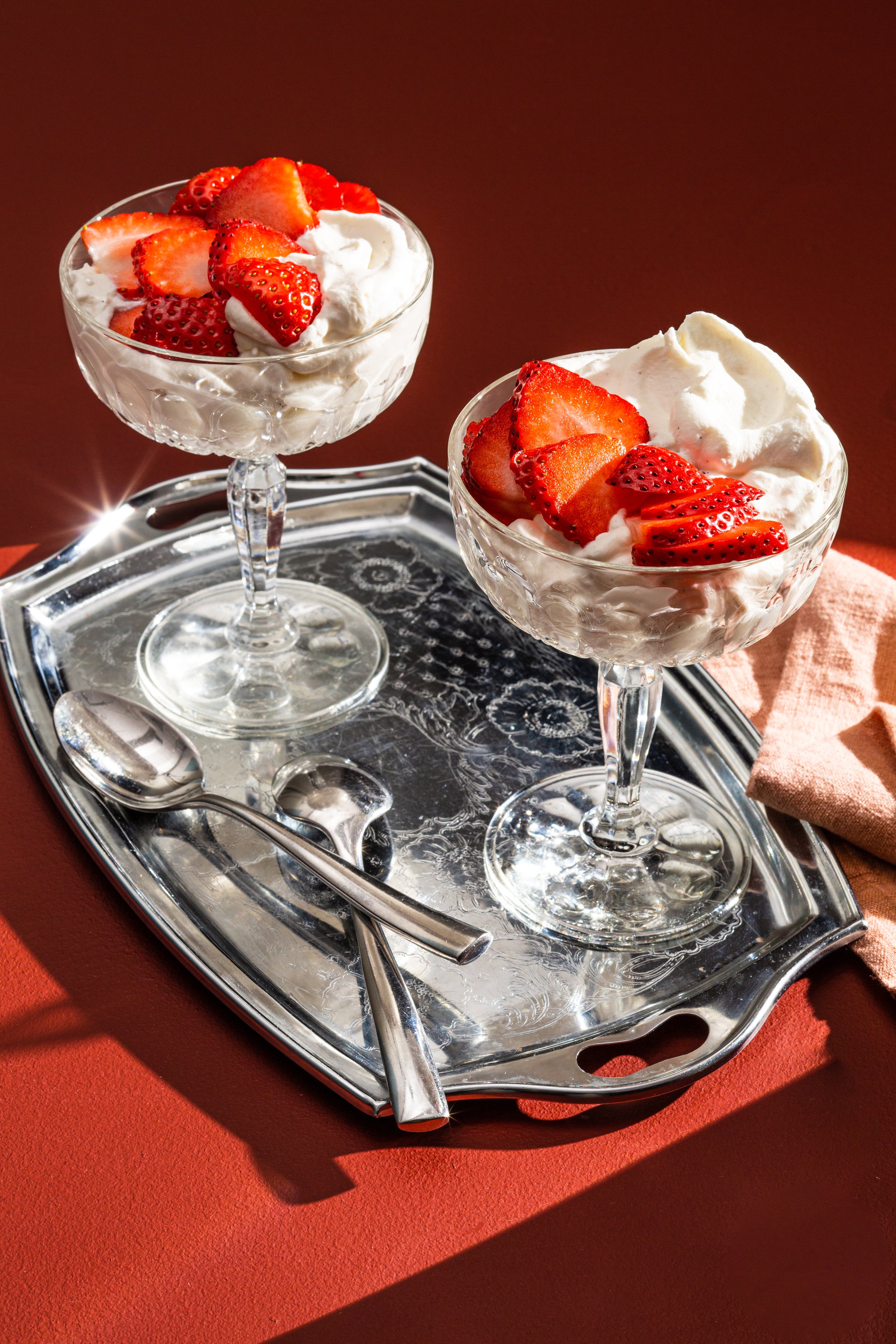 Sparkling_Whippe_Cream_with_Berries_1265.jpg