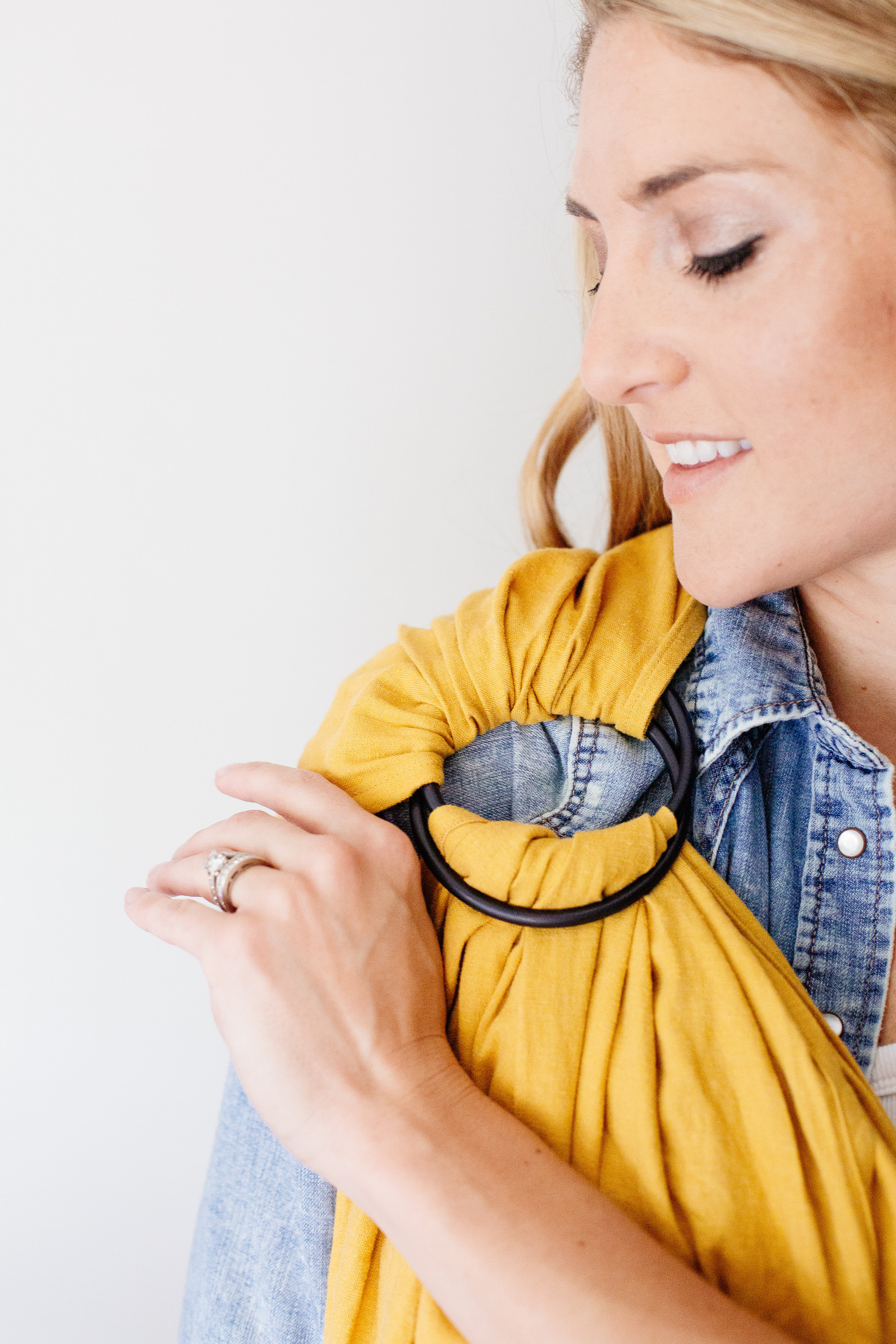 Tip: Make sure you have the fabric capped comfortably over your shoulder to distribute the weight.