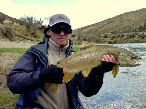Fly fishing on South Island trophy trout rivers