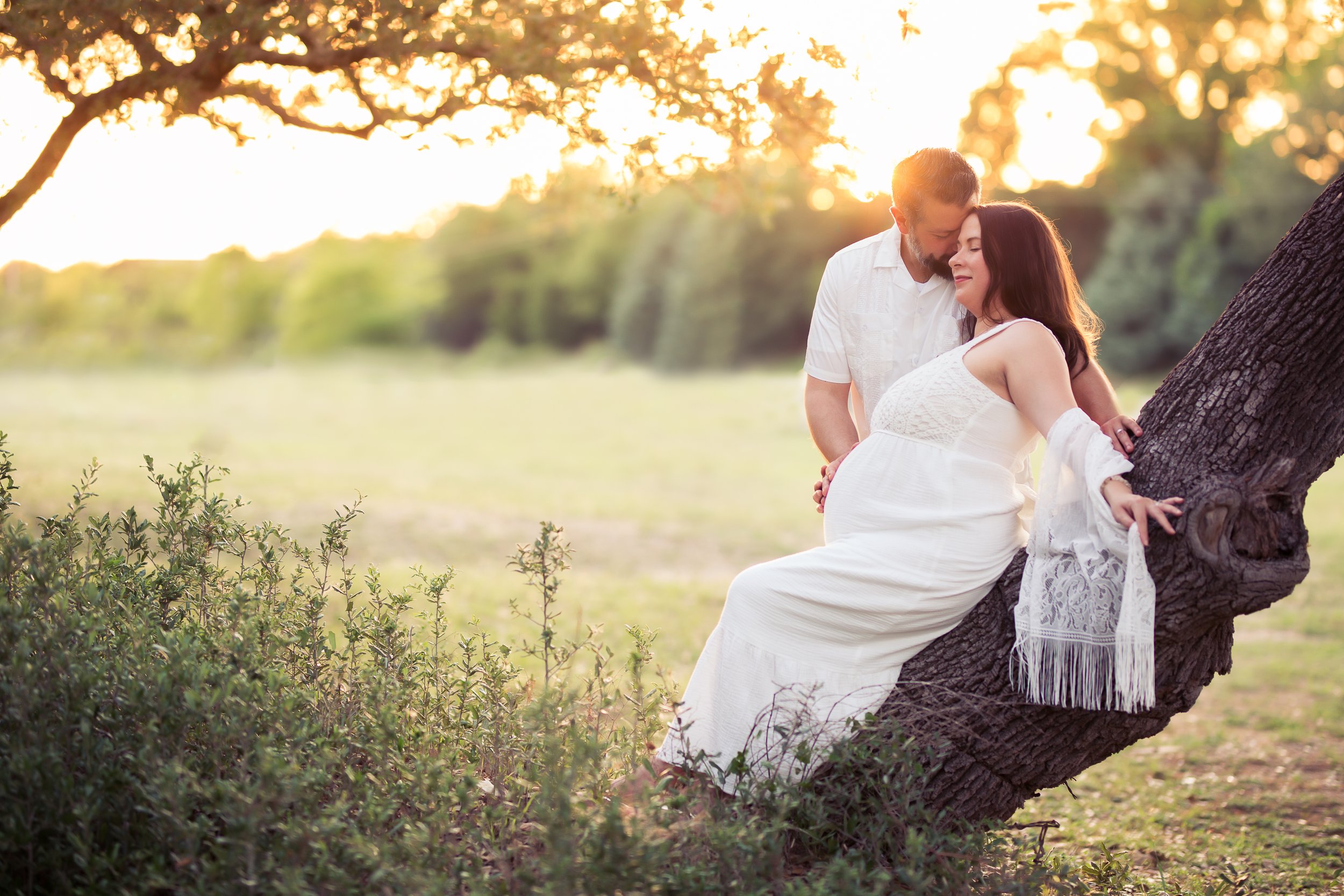  Couple maternity leaning against a tree: Austin maternity photographer 