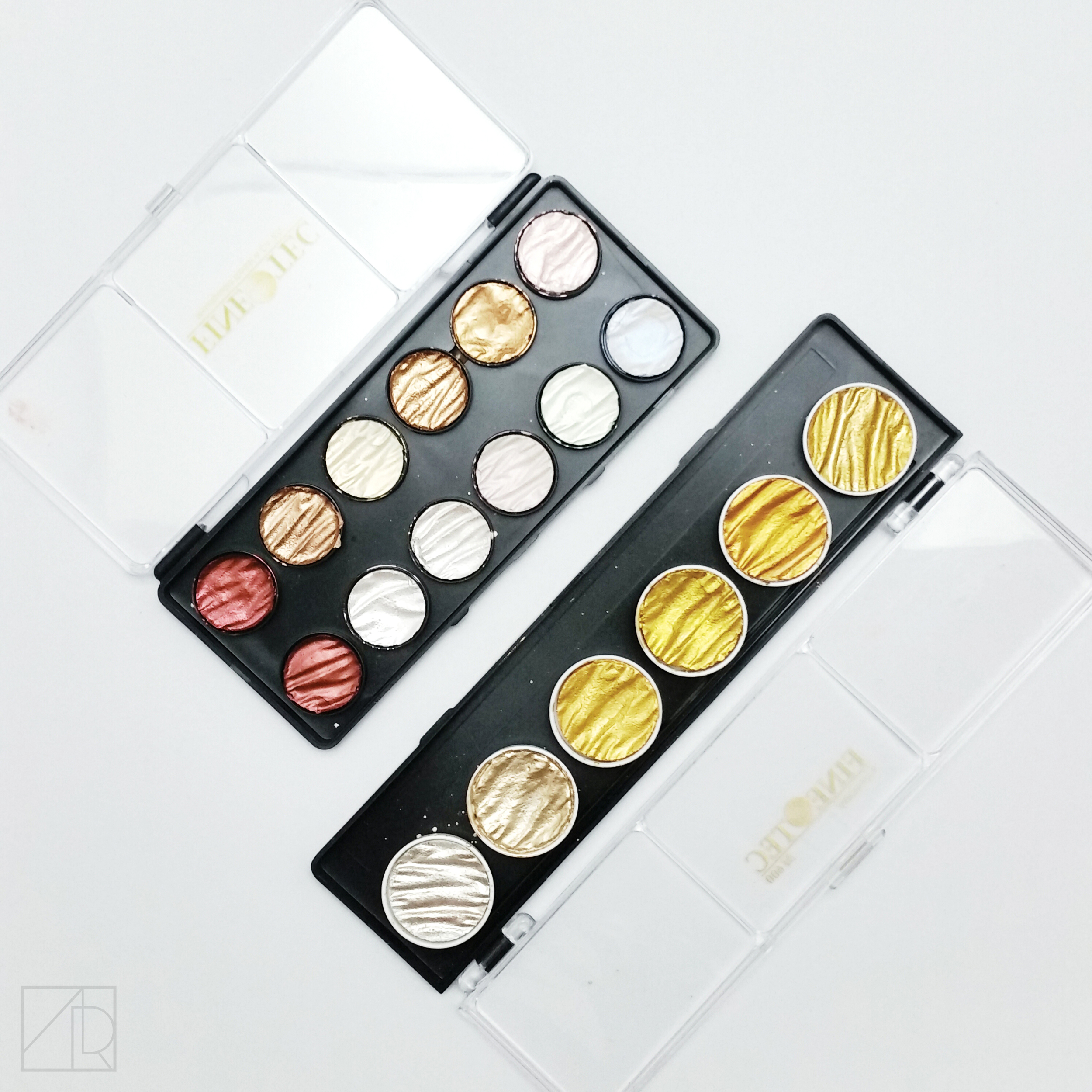 FINETEC Watercolor Palettes