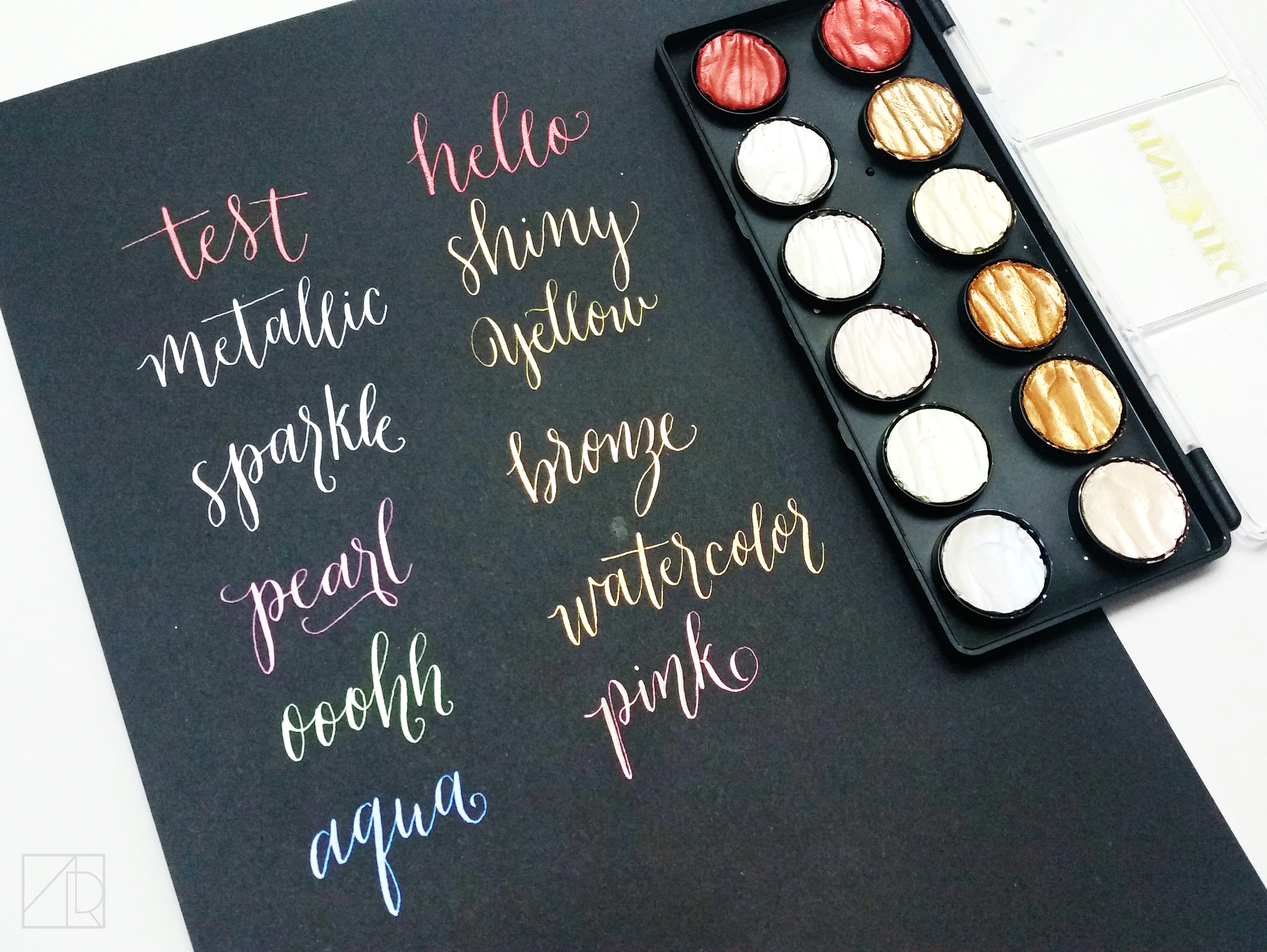 Finetec 12-Pearl colors palette