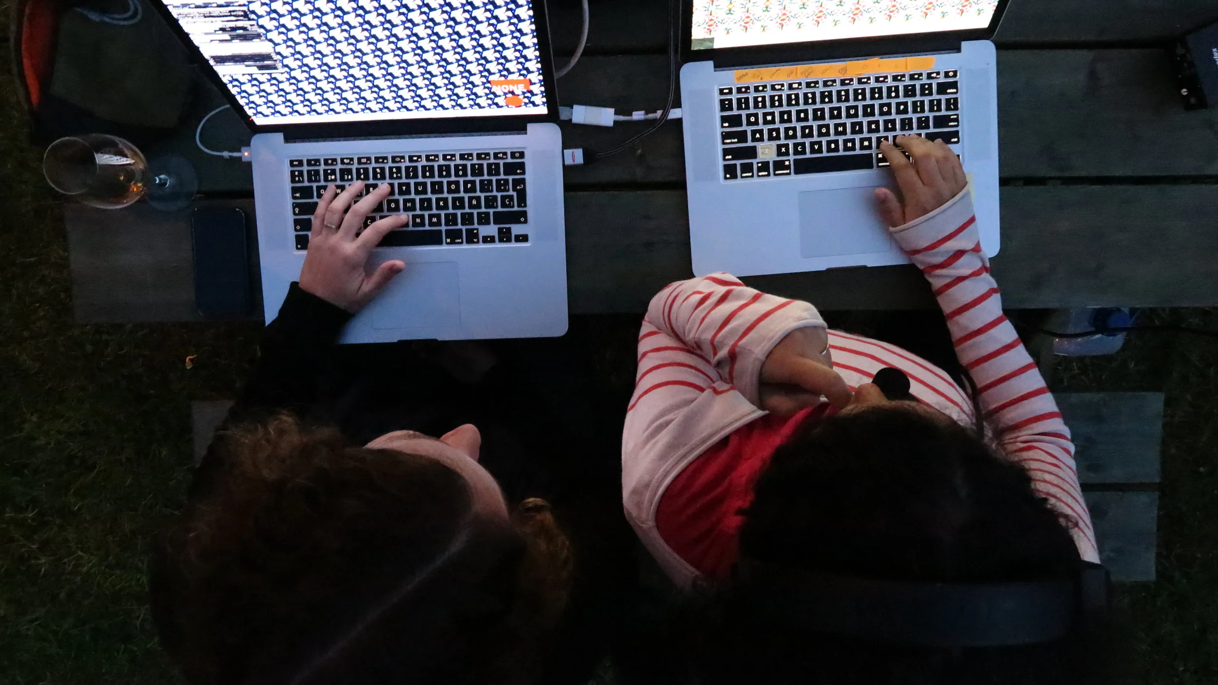 Left handed and right handed, we are Hands Coded !