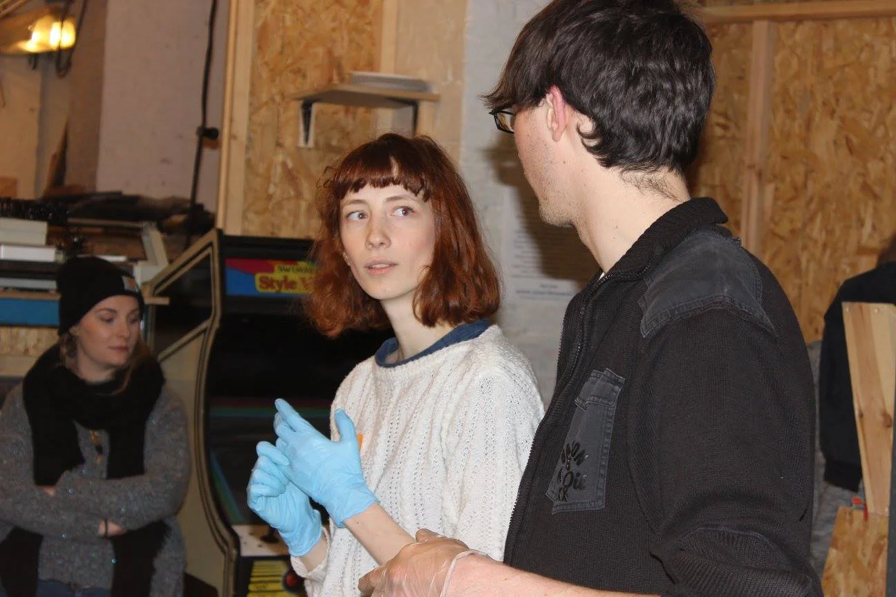 Winnie explains the biology and Elise talks about the material.