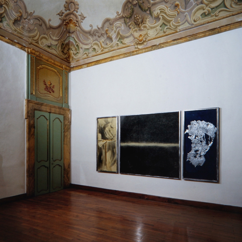   installazione,&nbsp; 1992  galleria piano nobile, perugia 