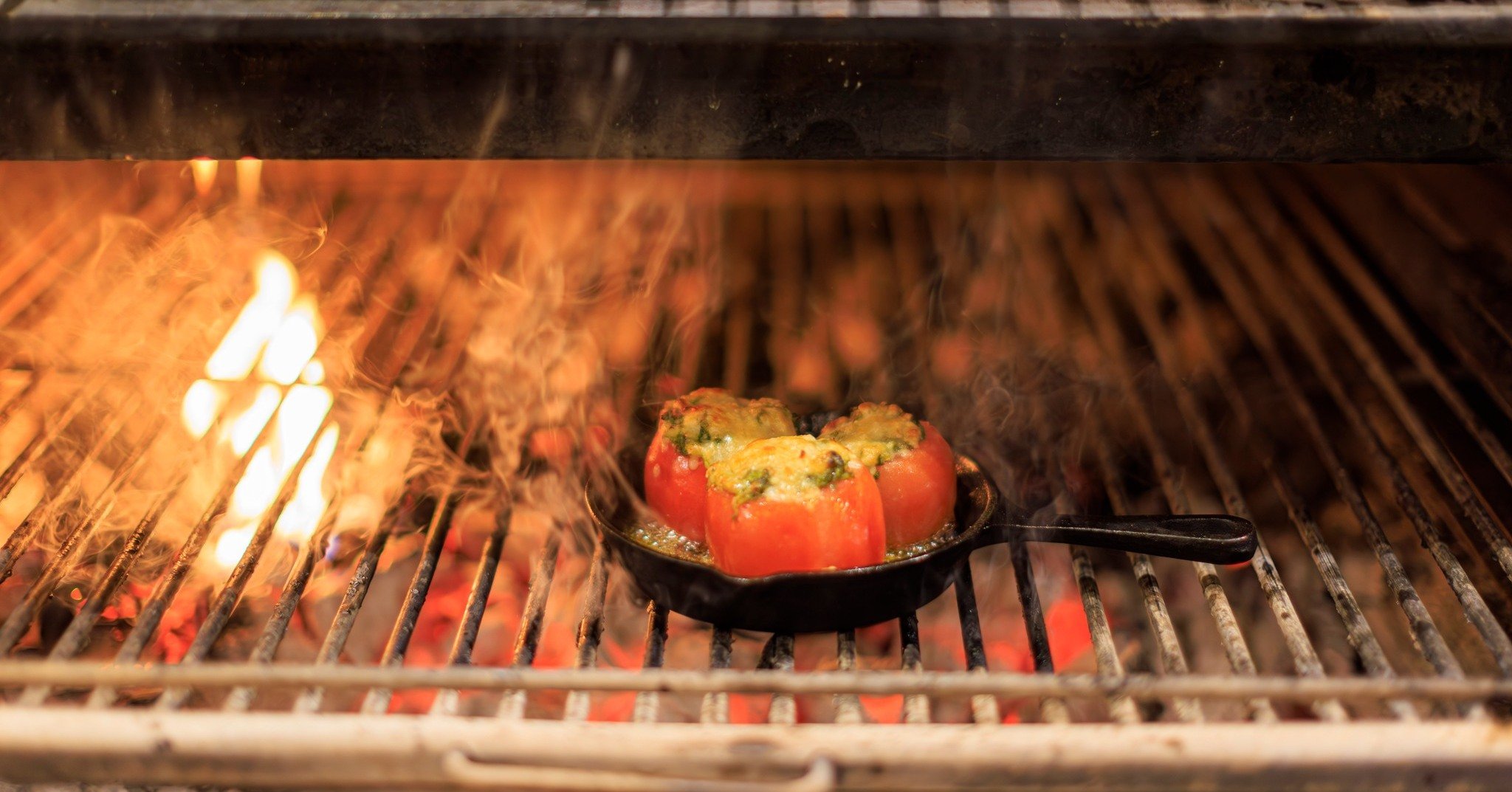 𝐆𝐞𝐠𝐫𝐚𝐭𝐢𝐧𝐞𝐞𝐫𝐝𝐞 𝐭𝐨𝐦𝐚𝐚𝐭 𝐏𝐫𝐨𝐯𝐞𝐧&ccedil;𝐚𝐚𝐥 🍅

#buitenhof #jospergrill #grill #bbq #irishbeef #thisisthehague #terras#bitgrill #bitgrillandcafe #bitgrillcafe #restaurant #denhaag #thehague