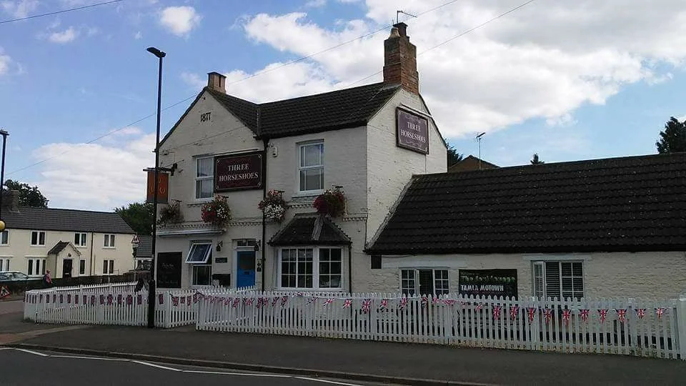 the three horseshoes.jpg