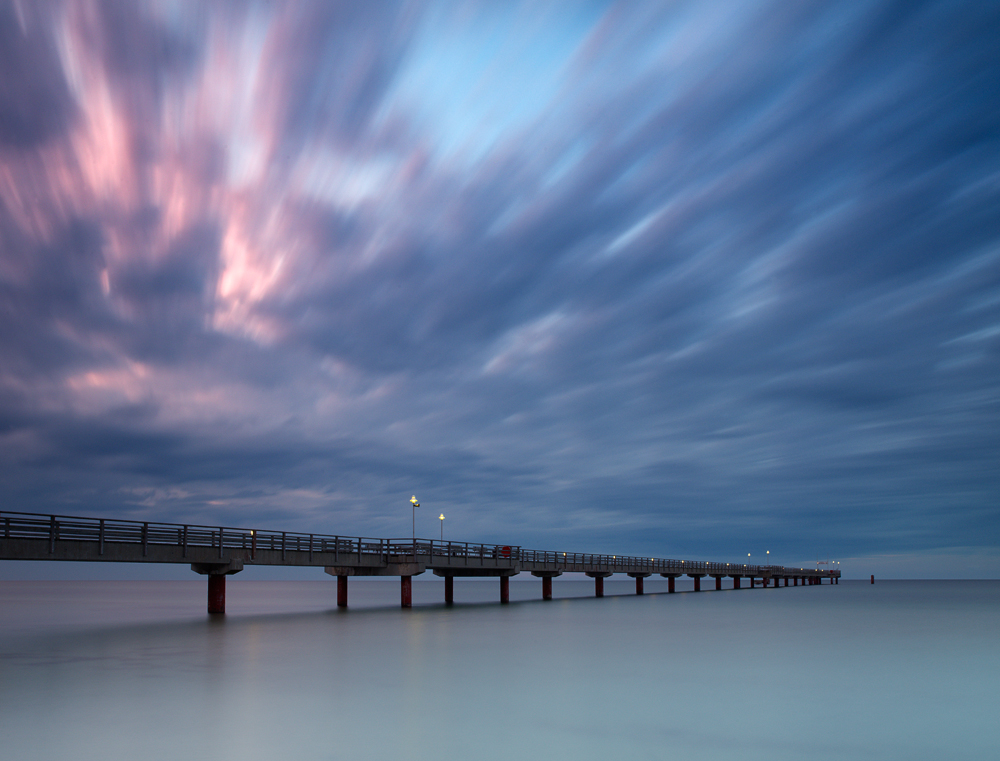 Capture: Pier & Skies, Camera: Hasselblad H1, Lens: 35mm, Film / Digital: Phase One IQ140, Exposure: 64s, Aperture: f/18, ISO: 50, Filters: Lee ND Graduated 0.6