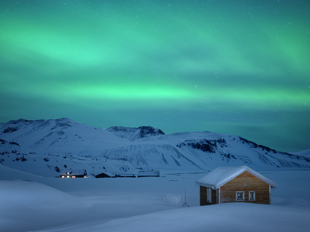 Capture: Northern Lights in Landmannalaugar, Camera: Hasselblad H1, Lens: 35mm, Digital Back: Phase One P30, ISO: 800, Exposure: 1'42'', Aperture: f/3.5, No Filters