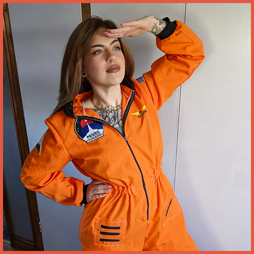 Allie in a Mars Horizon Space Suit.png