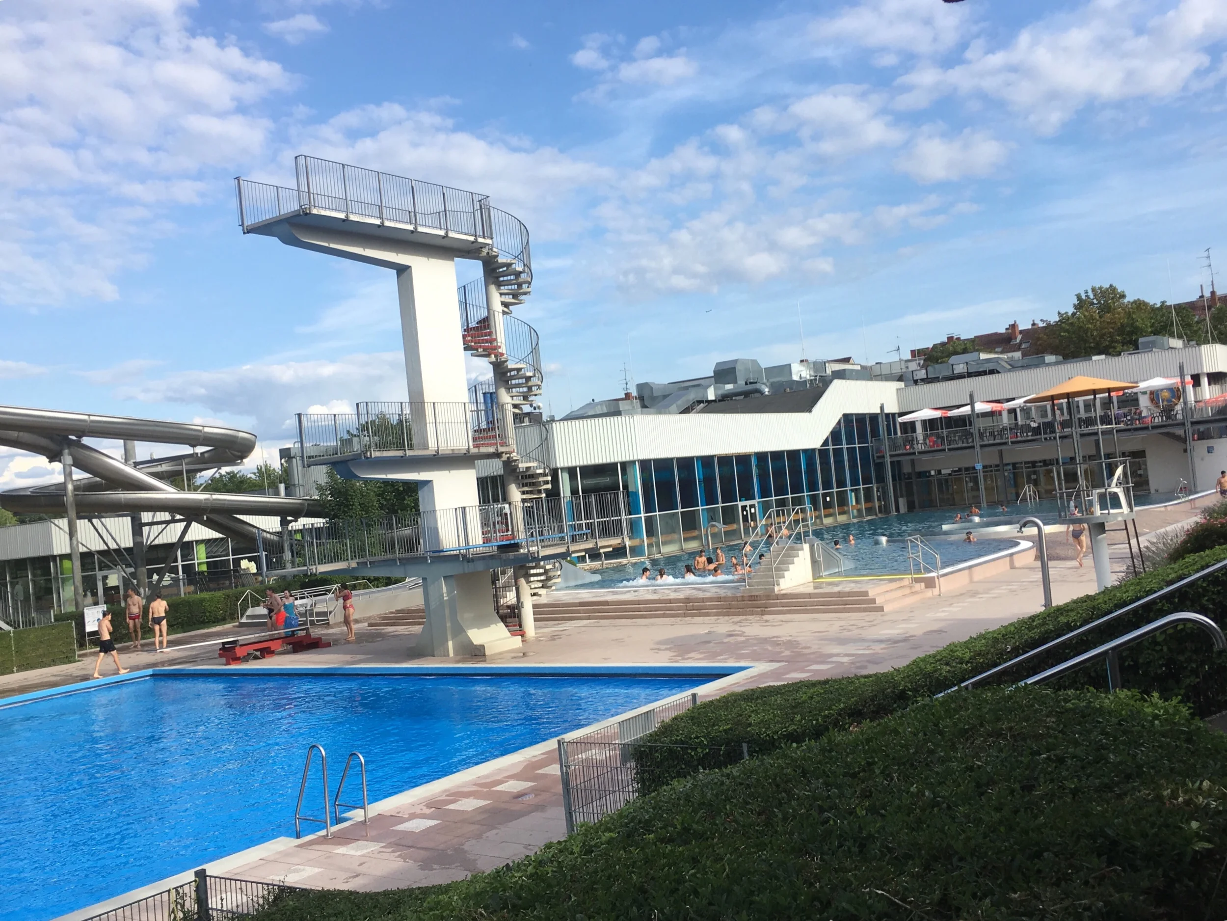 On arrival at Wiesbaden Hostel we had time for a swim at the Lido.