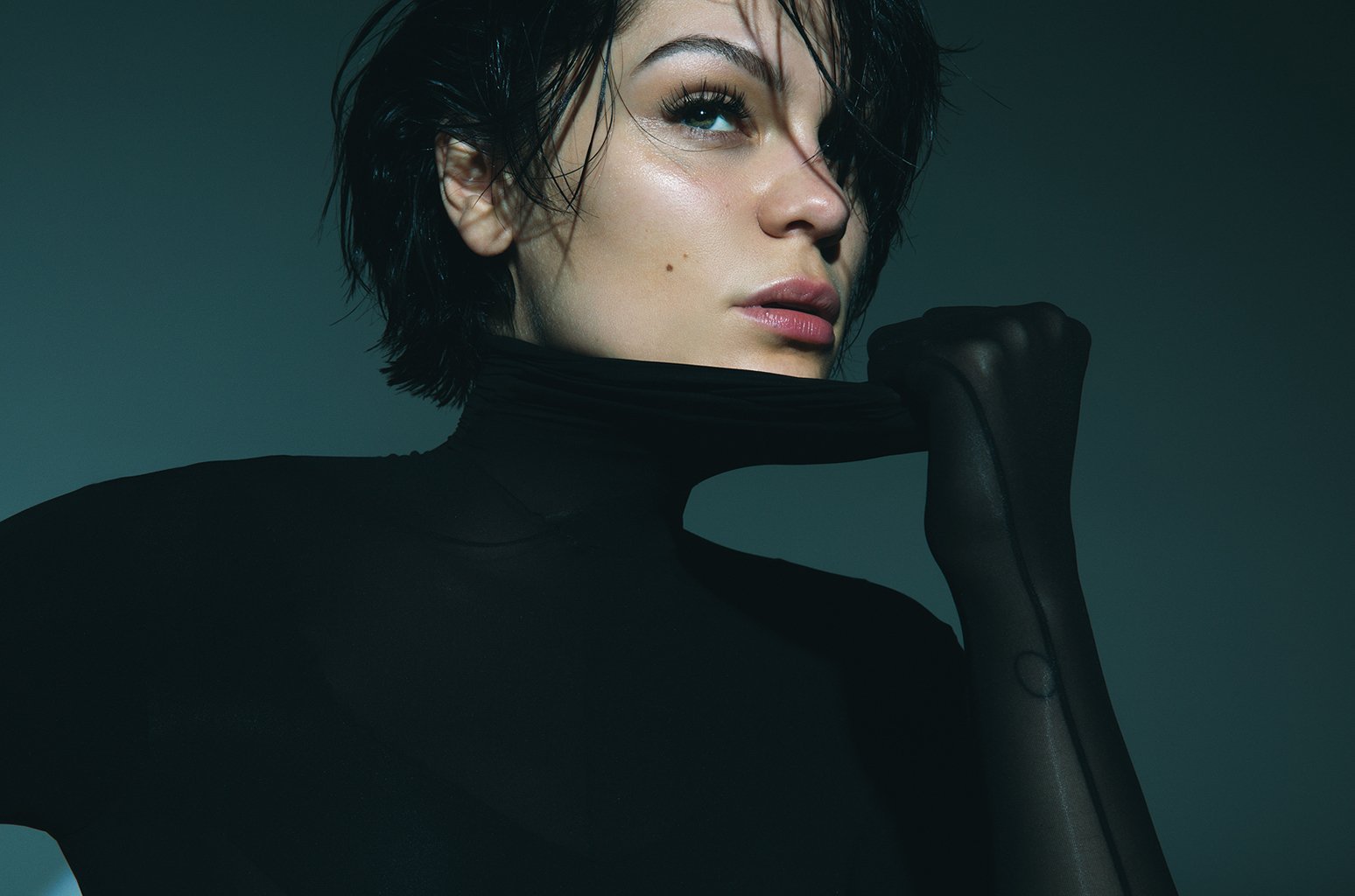 jessie-j-2017-cr-brian-ziff-billboard-1548.jpg