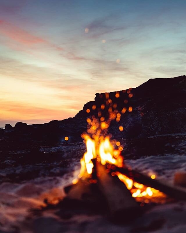 No place like home. Currently working on a video project telling the story as to why I started photography. And what it means for me today. Despite the crazy world we live in right now. 
#beach #travel #fire