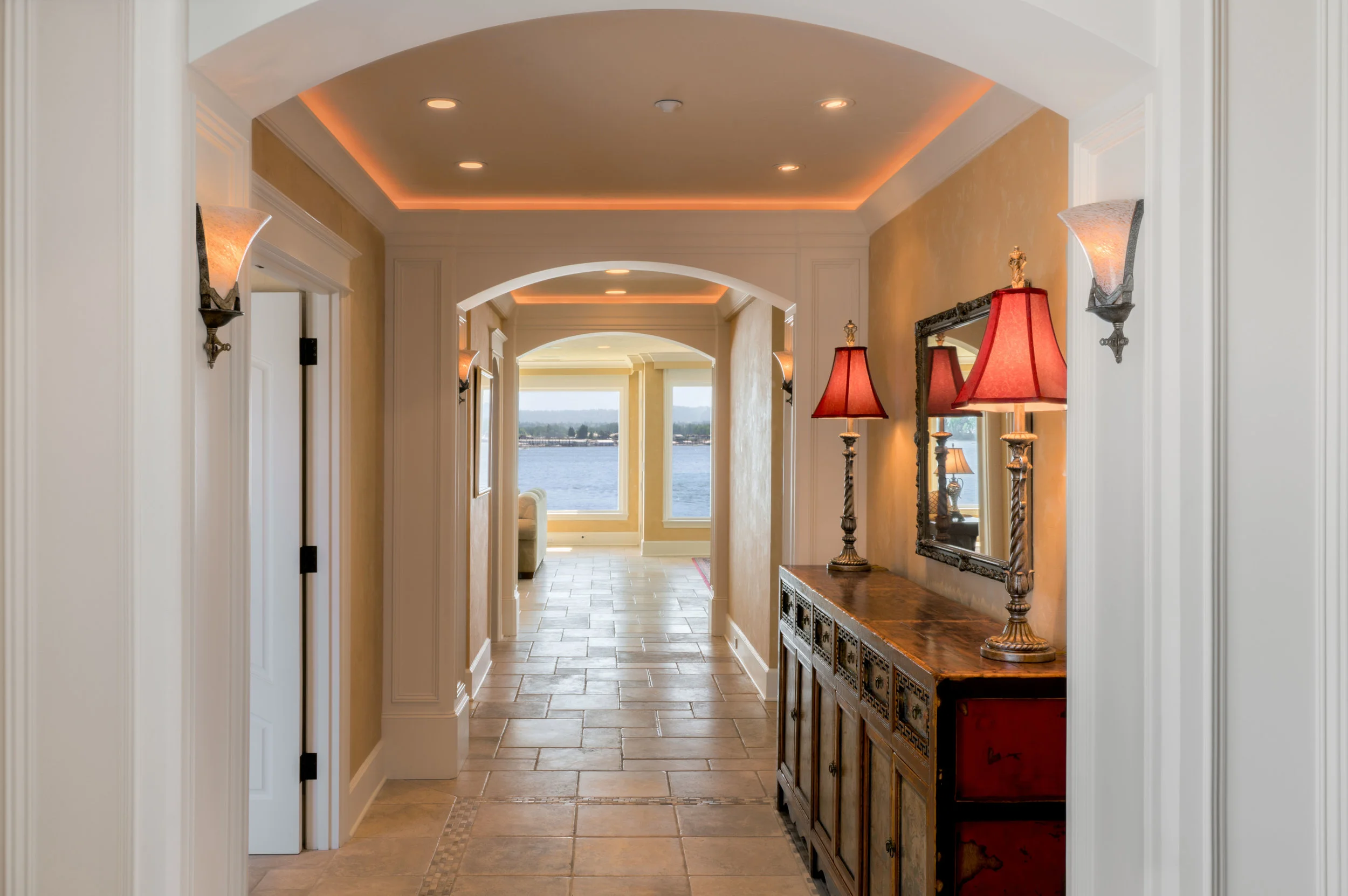 Hallway - Penthouse in Vancouver, WA