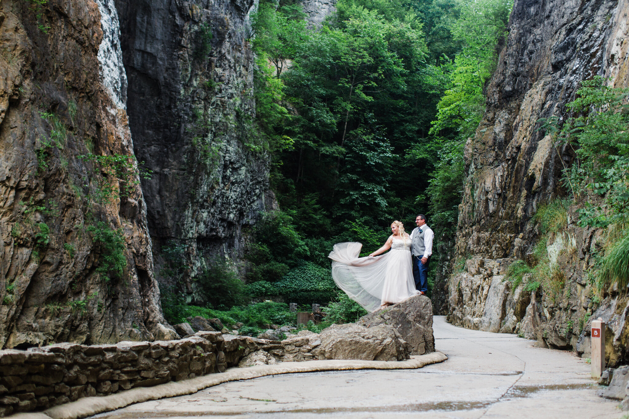 natural-bridge-elopement-virginia-wedding-photographer-106.jpg