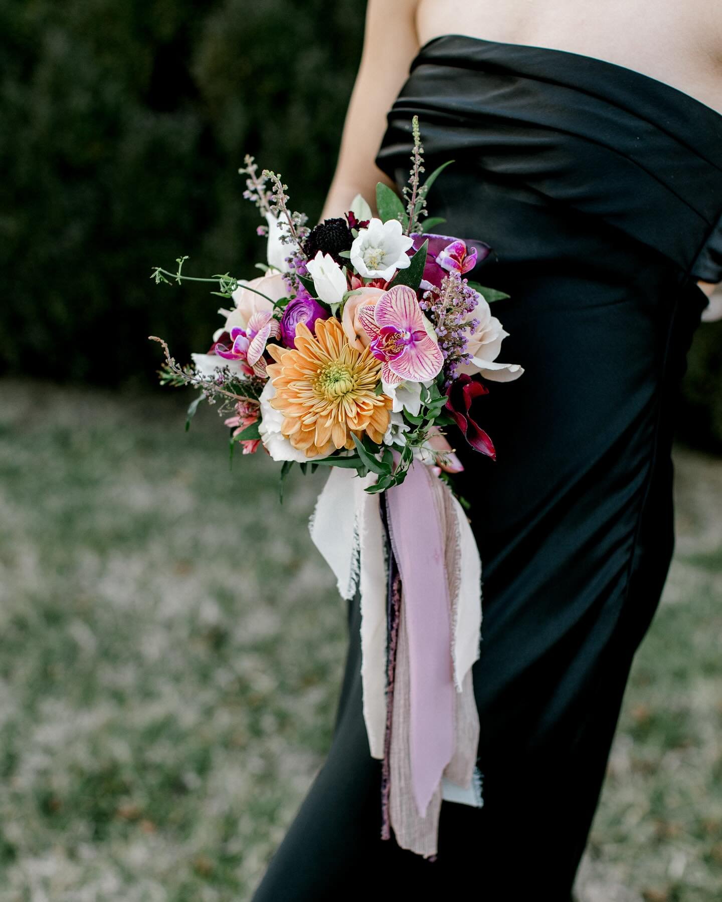 Bridesmaids can have their moments too 🖤