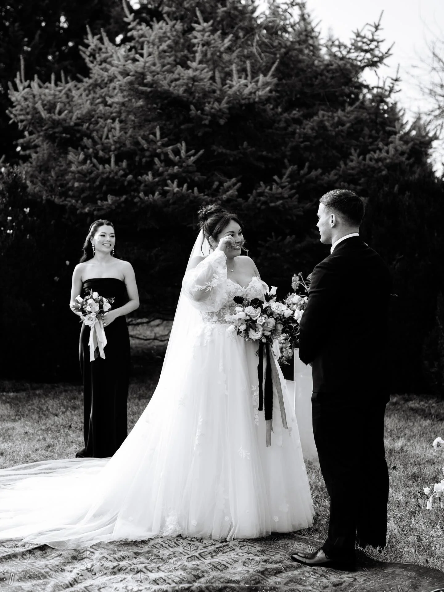 I think it&rsquo;s about time I pop back onto socials&hellip; 

After taking some time away from posting, it&rsquo;s time to come back. No better time than to share those black and white moments that just hit differently.

Venue: @sunnybrookvenue 
Pl