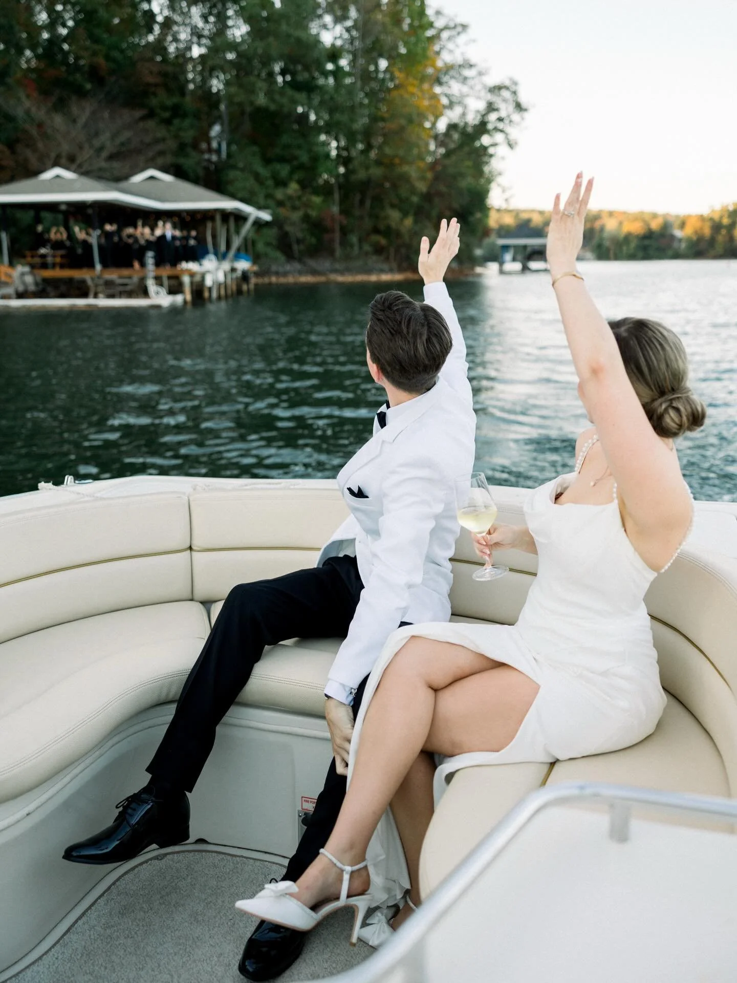 Take me back to this moment with T&amp;T! With the wind blasting through our hair as we raced the setting sun, squished inside this gorgeous boat. Yep, that&rsquo;s where I want to be, although there weren&rsquo;t just 2 of us 🤣

Second shot for @ol