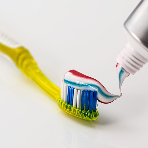 Can you clean teeth with dirt? 