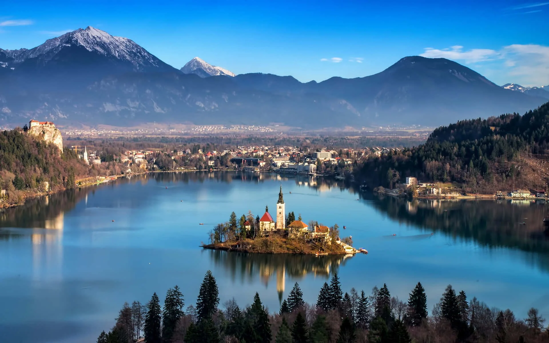 lake-bled-viewed-from-the-north-ddw4m995wzouttbp.jpg