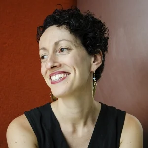 IRINA ZAODV: PROGRAM DIRECTOR Irina is an artist, educator, and cultural organizer. Born in Soviet Belarus, her practice explores home, place, and the relationship between the domestic and the public, the intimate and the political. She received her BA and BFA in philosophy: social policy and community-based art at the University of Colorado in Boulder (2005) and her MAT in art education at the School of the Art Institute of Chicago (2007). She served as the director of experience and community engagement at the Children's Creativity Museum in San Francisco and co-founded Feast of Words and Open Feast a site-specific and global storytelling series curated around communal meals. She is currently the education manager at the Jane Addams Hull-House Museum , founding executive producer of the Chicago Home Theater Festival and curator-in-residence at the Chicago Art Department . 