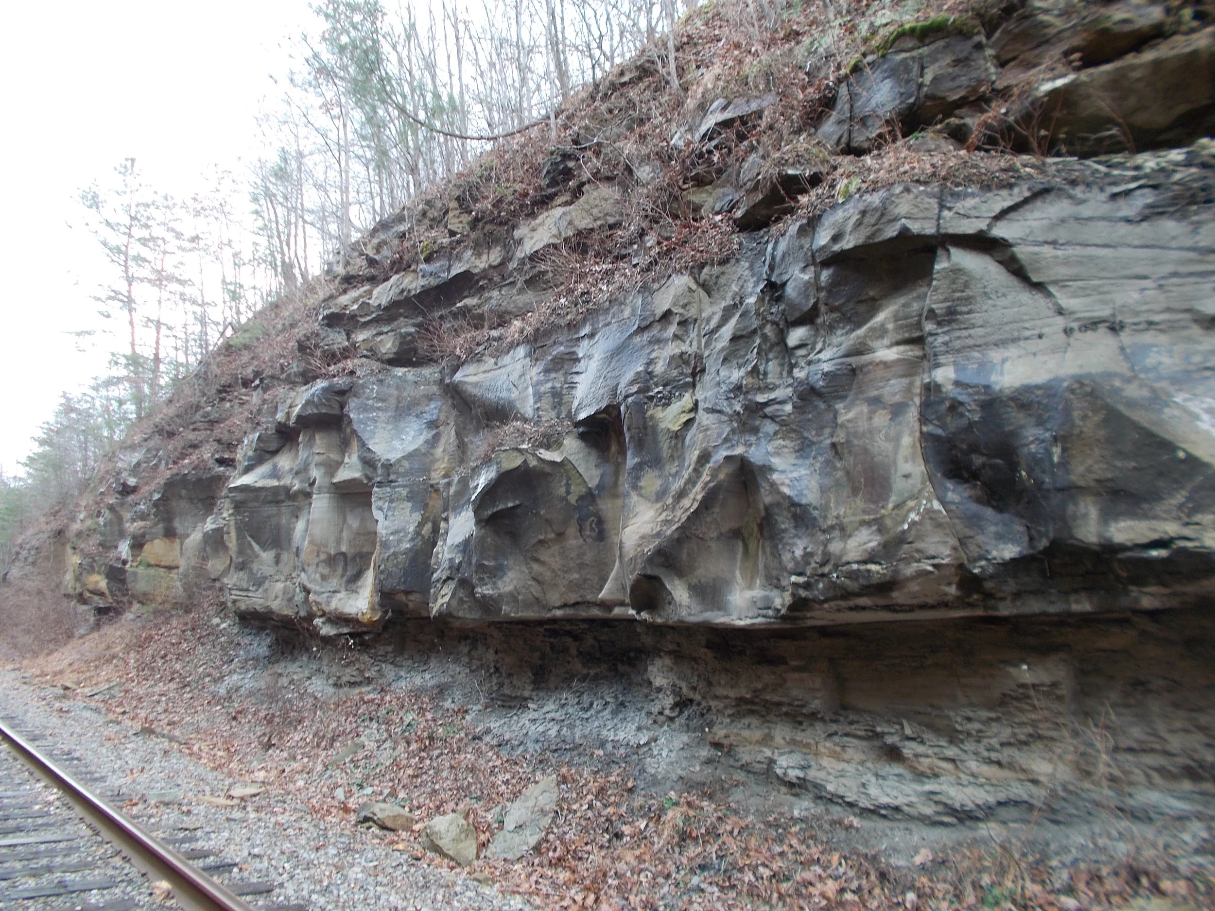  Some of the rocks chipped away to put the RR through in Richland Furnace area. Super cool. Could you do that? 