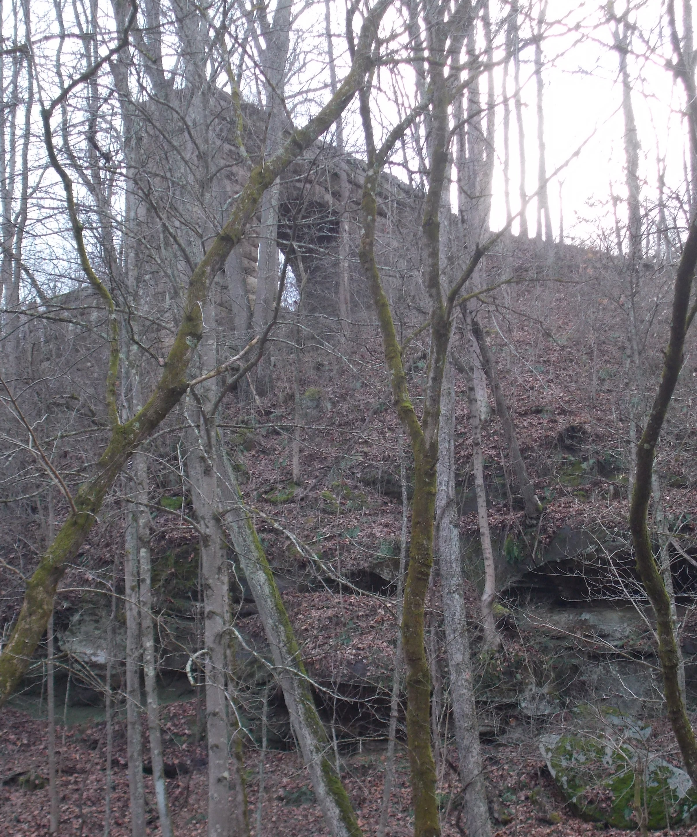 Dunbar pier arch. Dry stone stacked. NO mortar. Huge sandstone pieces. Lost art. Carried trains to the area. Western Washington Co not far from the Triple Nickel.
