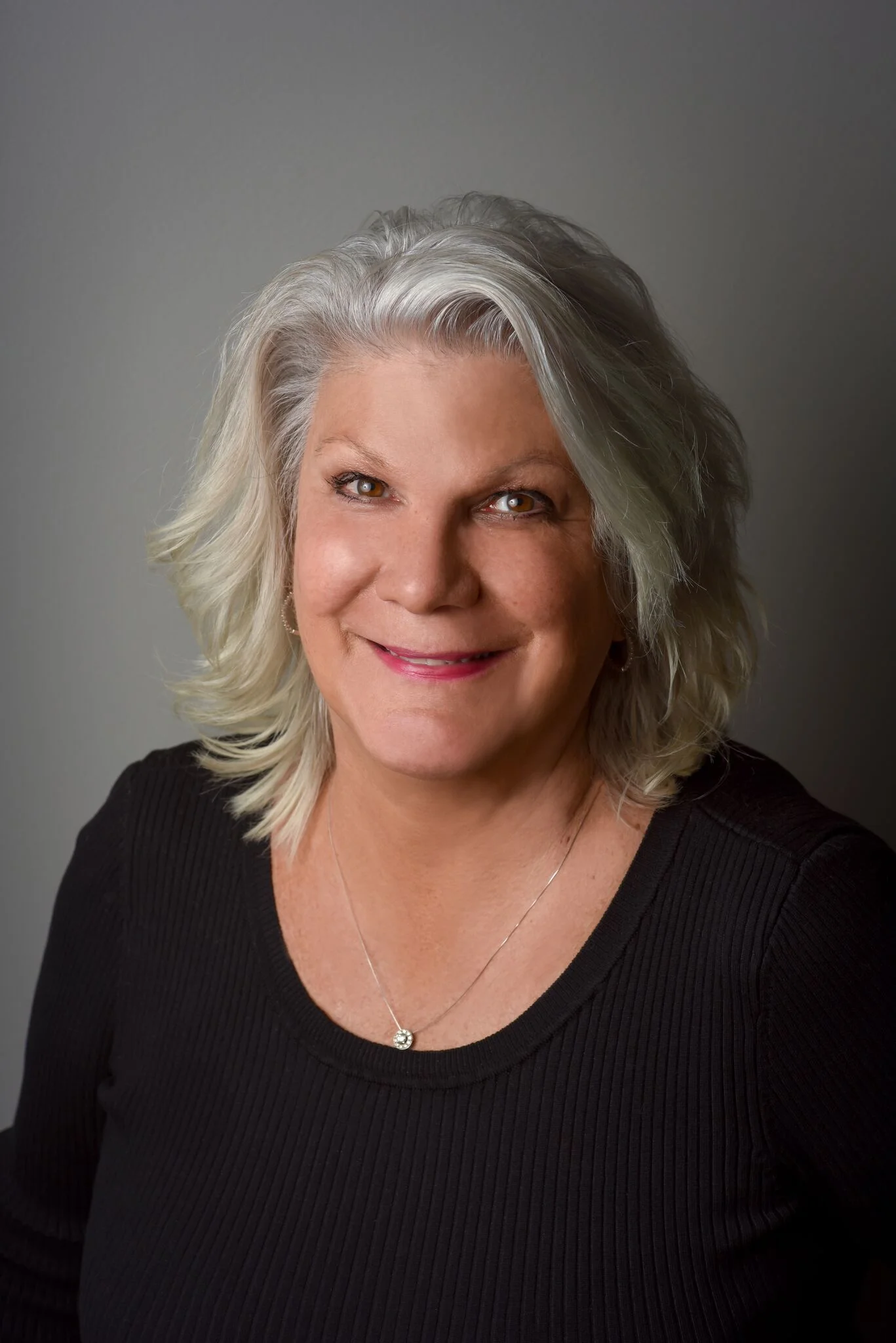 Julie Pryseski Headshot 2018.jpeg